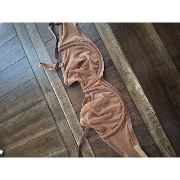 SKIMS Brown Underwire Bra - Picture 5 of 5